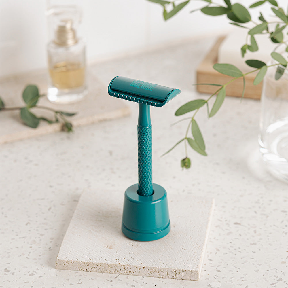 Diamond Grip Safety Razor — Includes 10 Blades